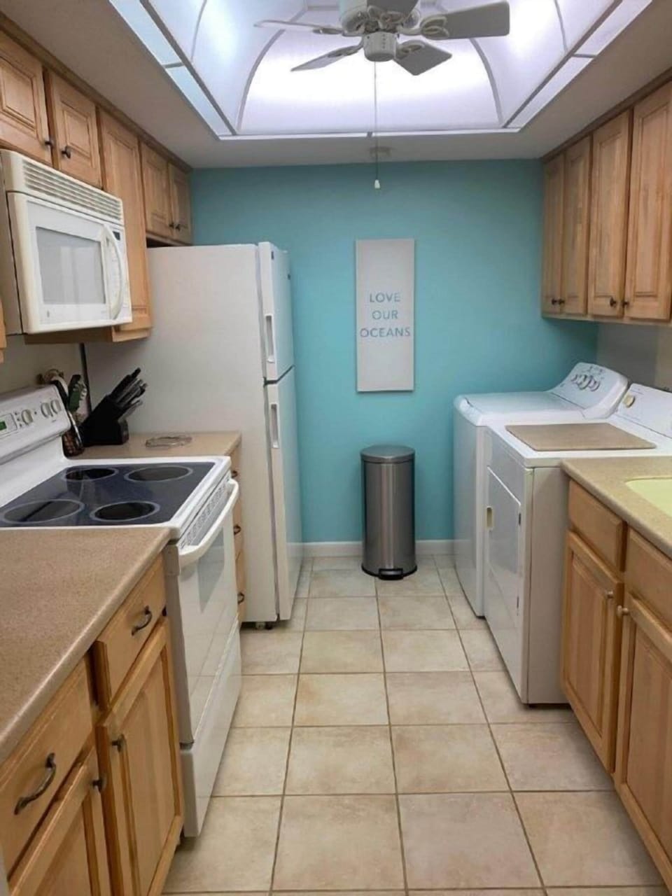 Condo, 2 Bedrooms | Private kitchen