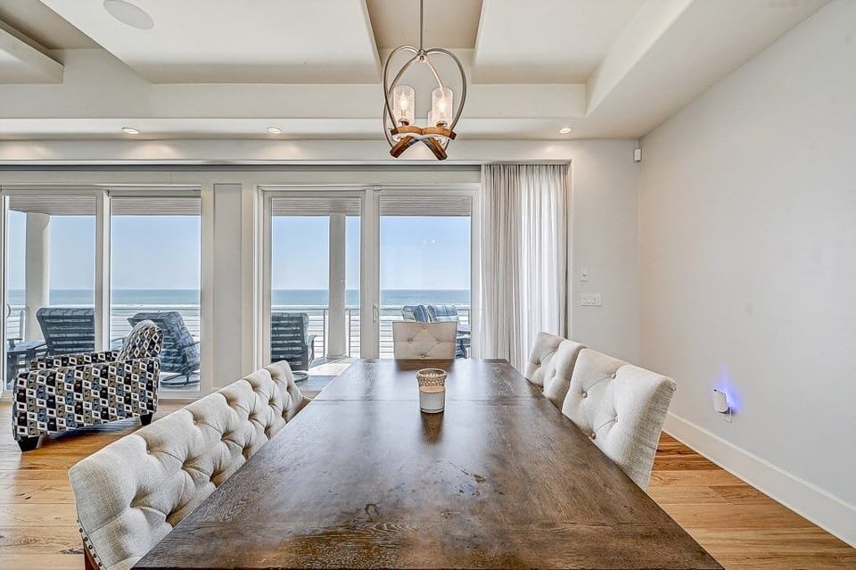 House, 4 Bedrooms | Dining