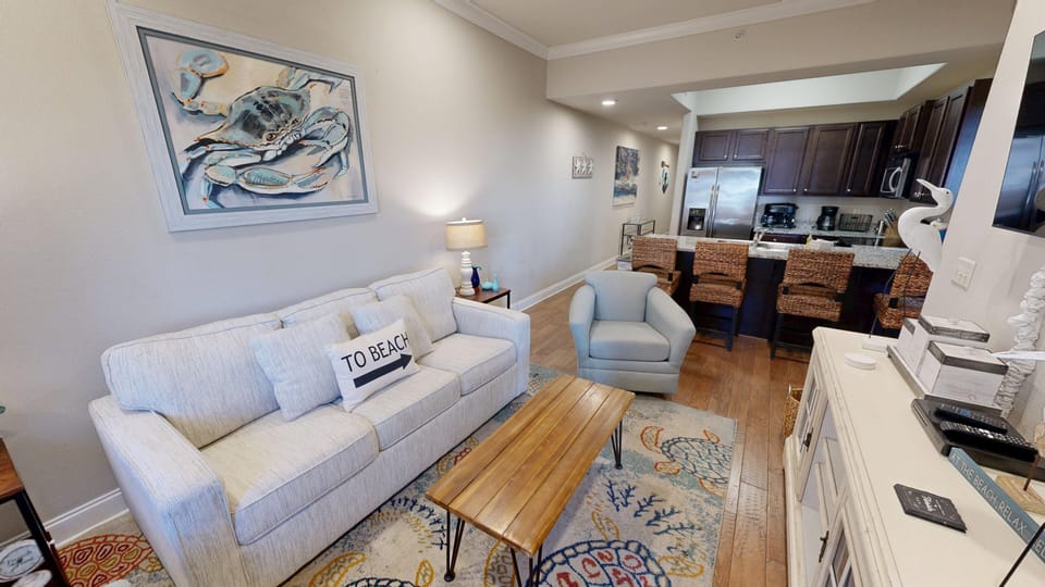 Condo, 2 Bedrooms | Living area