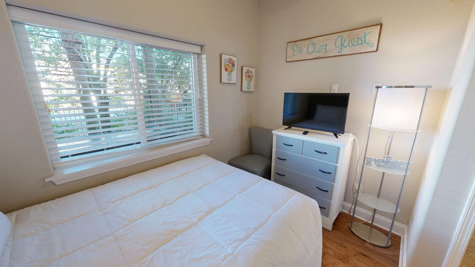 Condo, 2 Bedrooms | 2 bedrooms, iron/ironing board, WiFi (free)