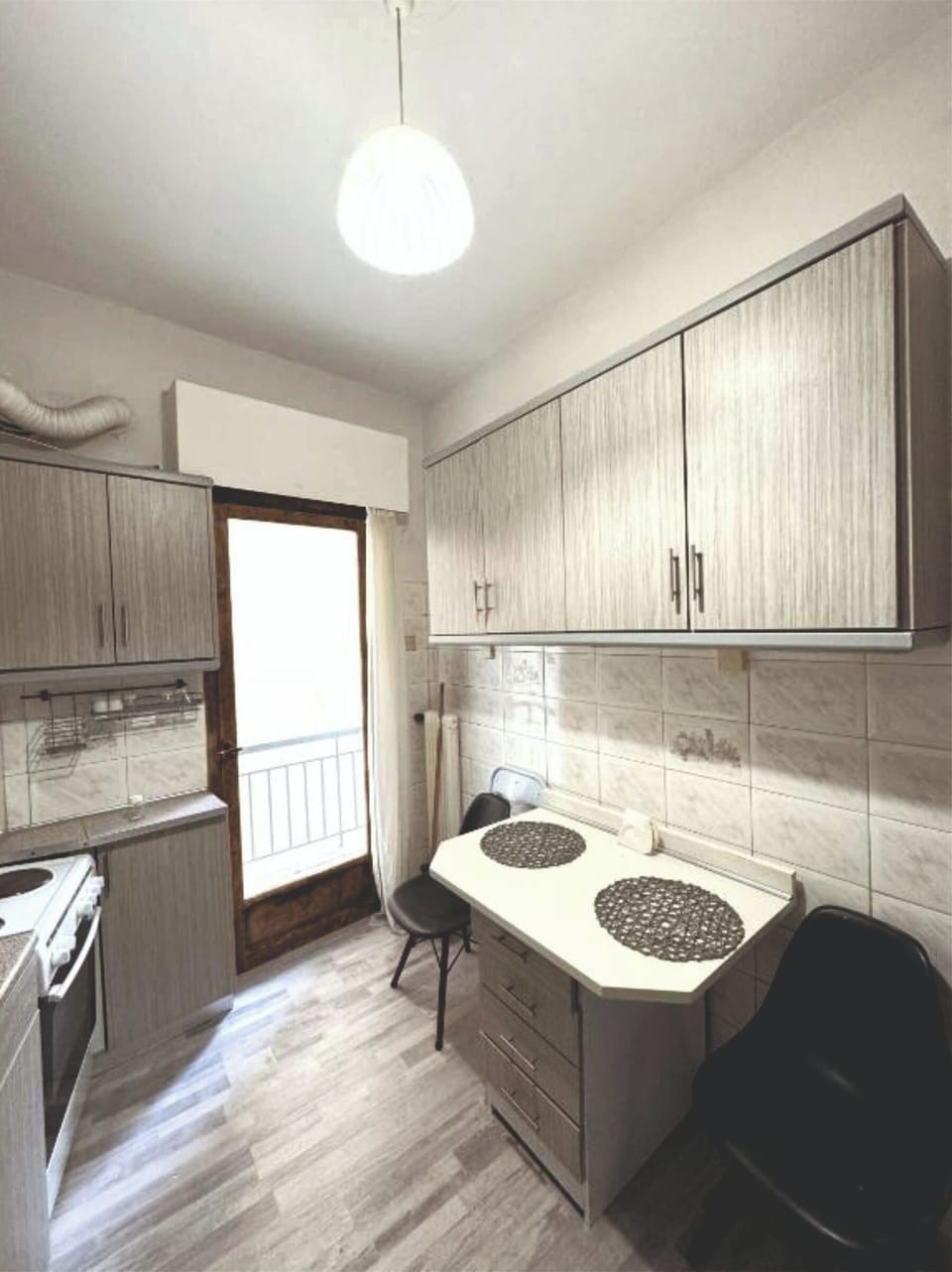 Fridge, oven, electric kettle, toaster