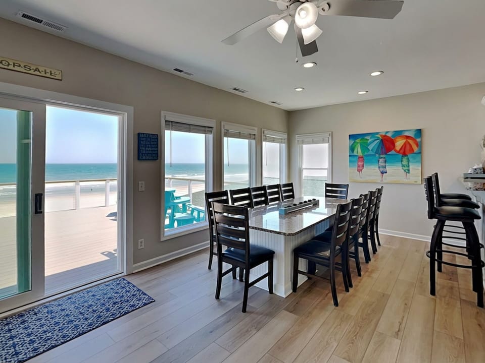 Dining Area - Seating For 10