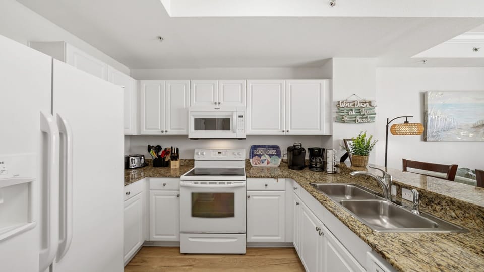 Fully Stocked Kitchen