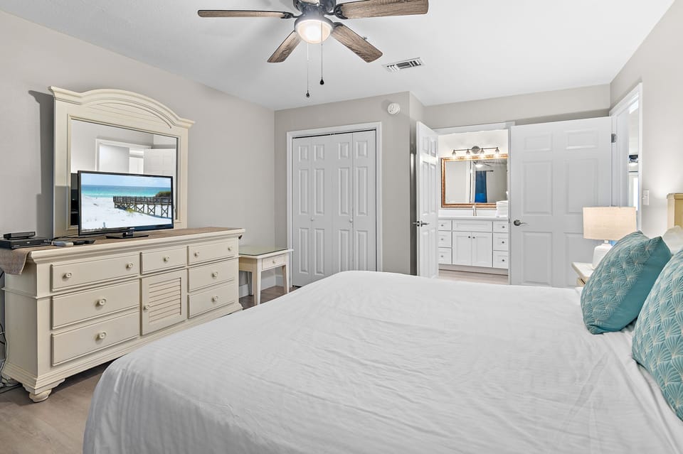 Guest bedroom