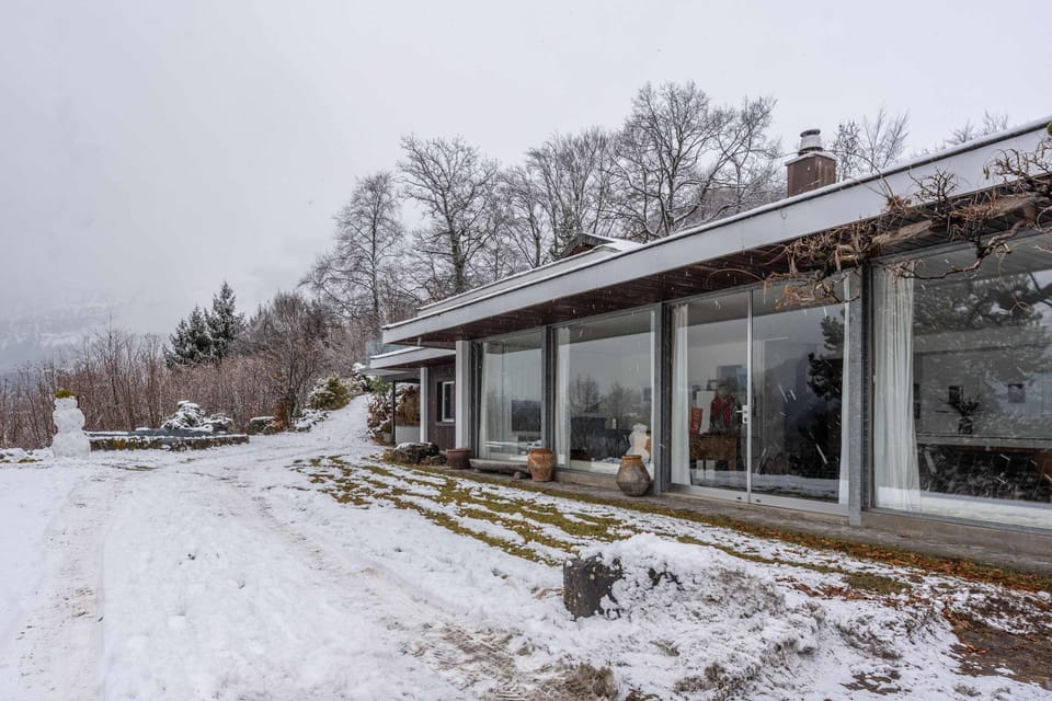 Winter entrance view of the villa