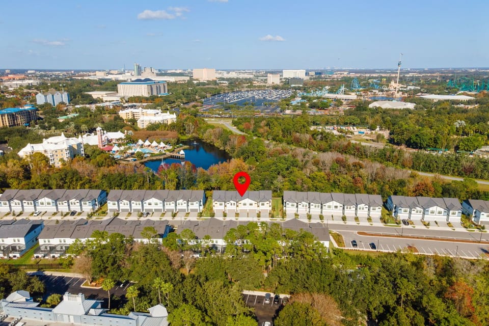 House location, near Sea World and main attractions