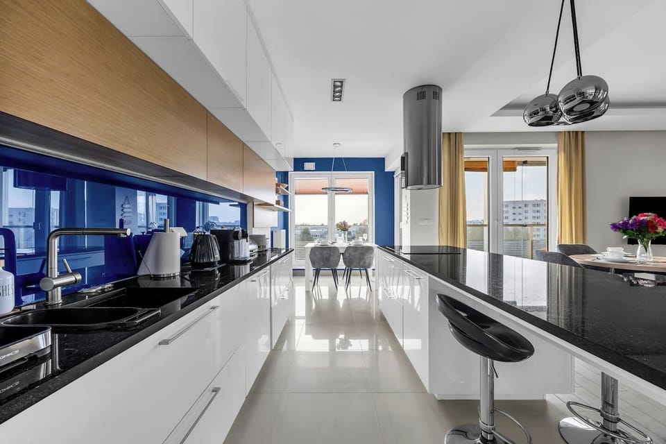 Three-Bedroom, 110m2 Apartment from Prestige Collection | Book Now with RENTUJEMY