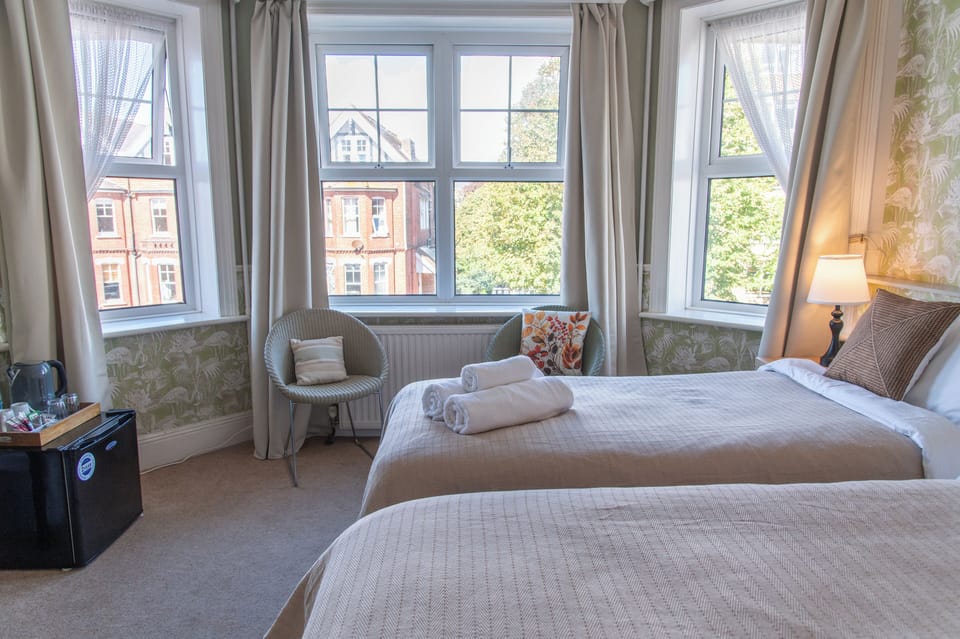 Comfort Double or Twin Room | Iron/ironing board, free WiFi