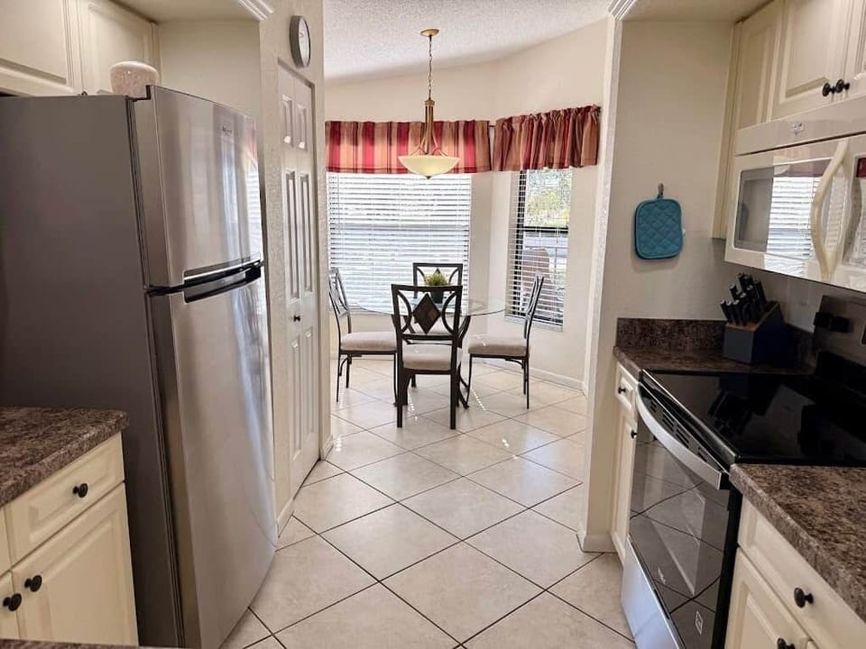 Kitchen/breakfast area