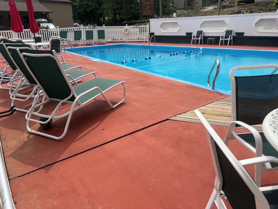 Heated pool