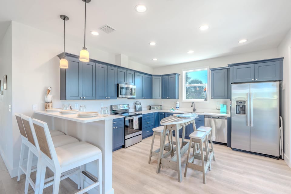 House, Multiple Beds (Bubbles Up) | Private kitchen
