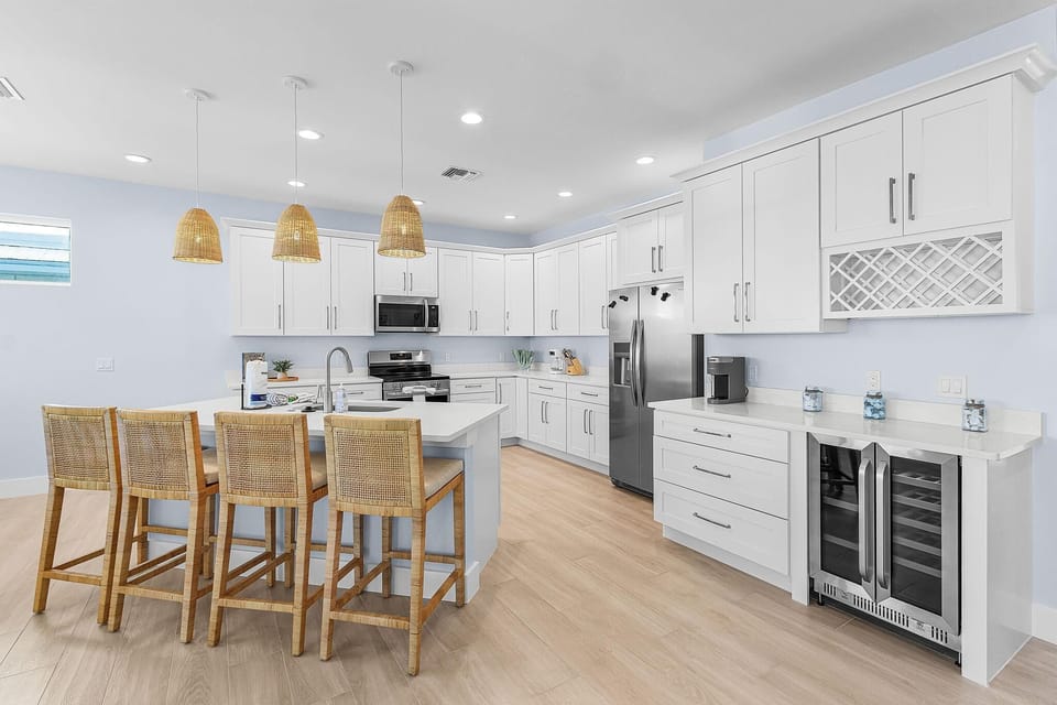 House, Multiple Beds (Beach Nuts) | Private kitchen | Oven, toaster