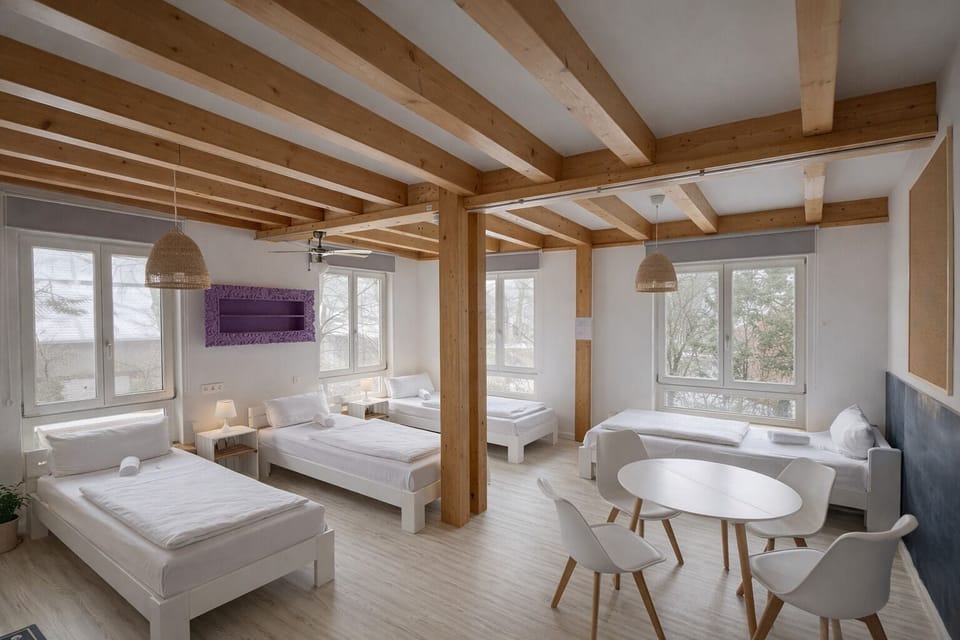 Quadruple Room | Desk, laptop workspace, free WiFi