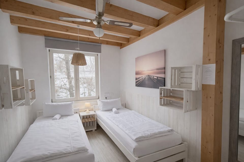 Basic Double Room | Desk, laptop workspace, free WiFi