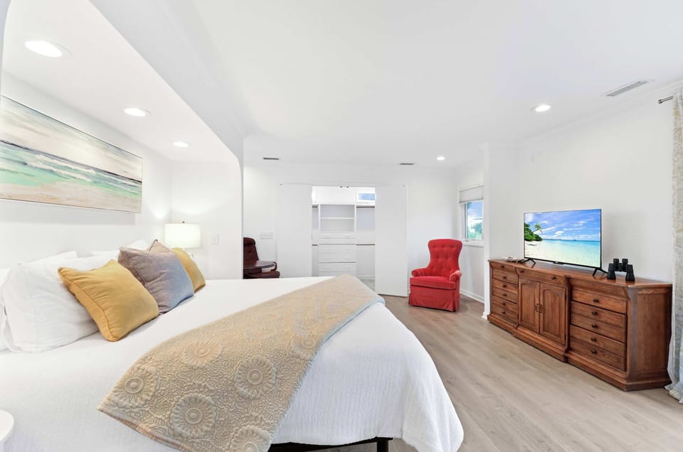 Level 2-Primary King Suite