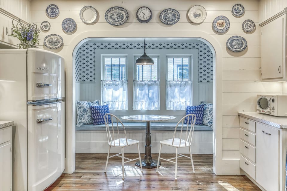 Breakfast nook 