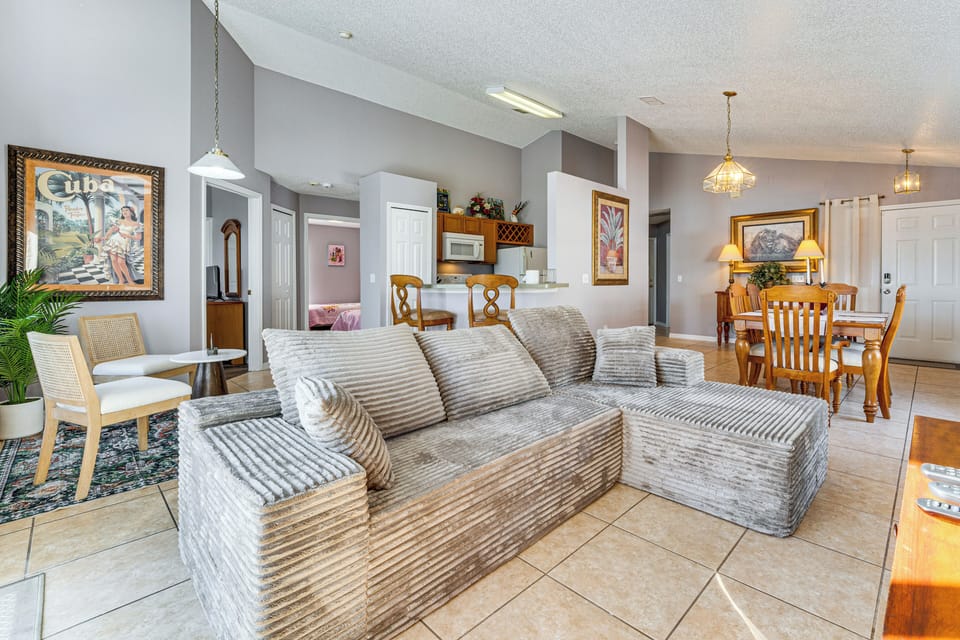 Living Room | Central Heating & A/C | Free WiFi