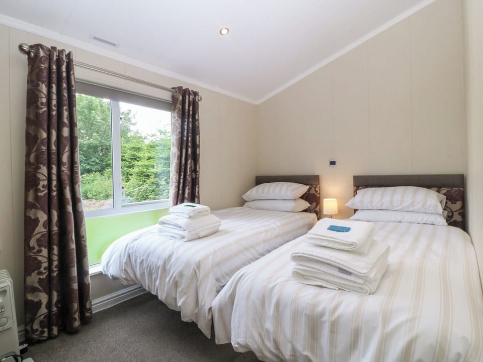 Cottage | 2 bedrooms, individually decorated, individually furnished, free WiFi