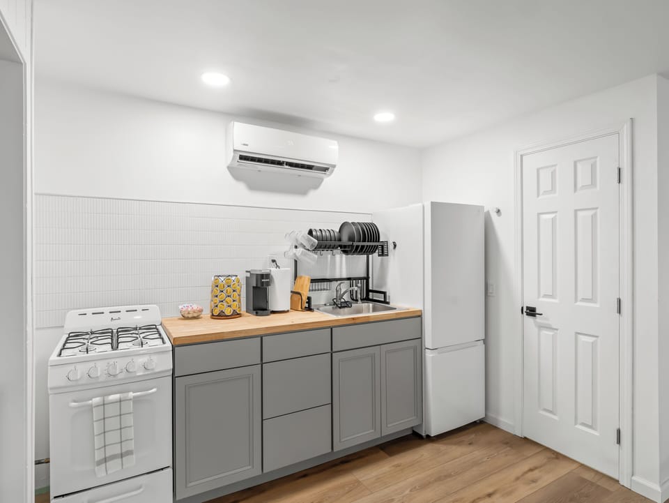 Main house kitchen #2
