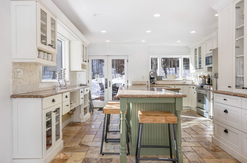 3rd Floor - Kitchen