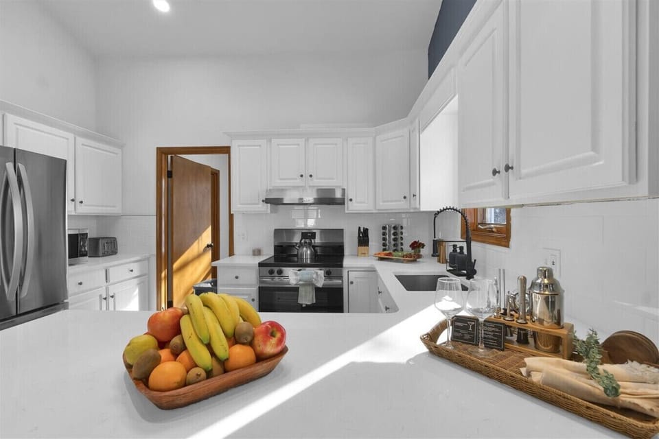 Welcome to our fully equipped kitchen—everything you need to cook and dine with ease.