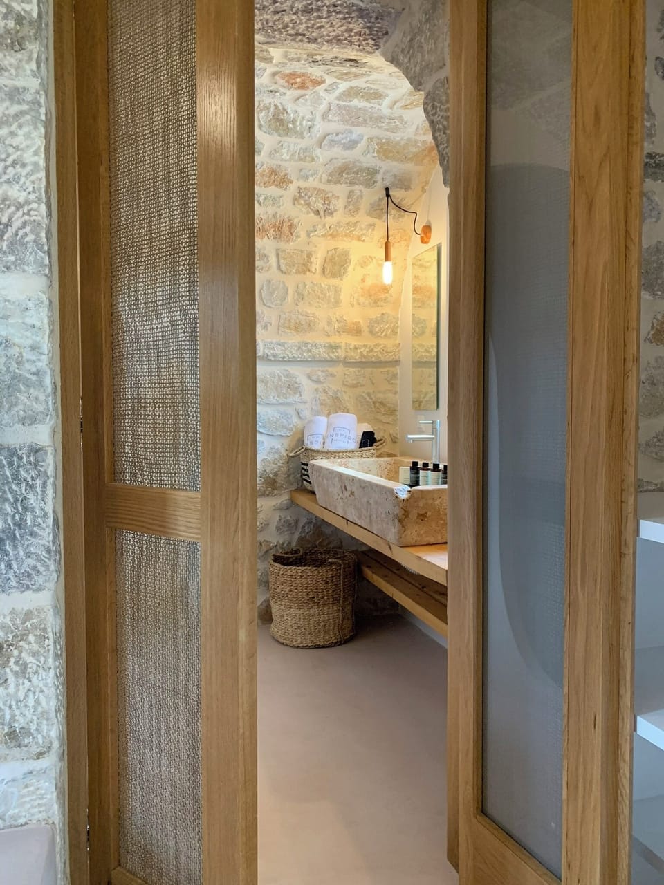 Superior Quadruple Room, Garden View | Bathroom