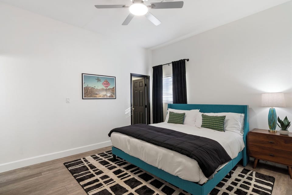 55" TV & Ensuite Bathroom