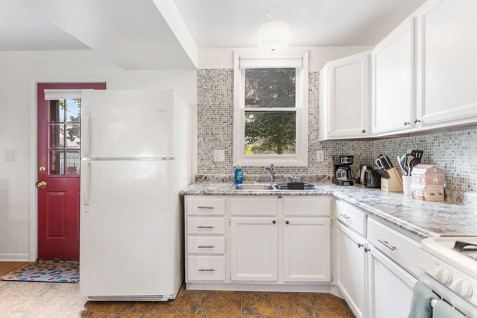 The "Darling Duplex" north unit has a fully stocked kitchen!