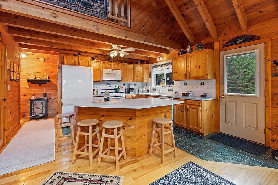 Kitchen with island seating for 4