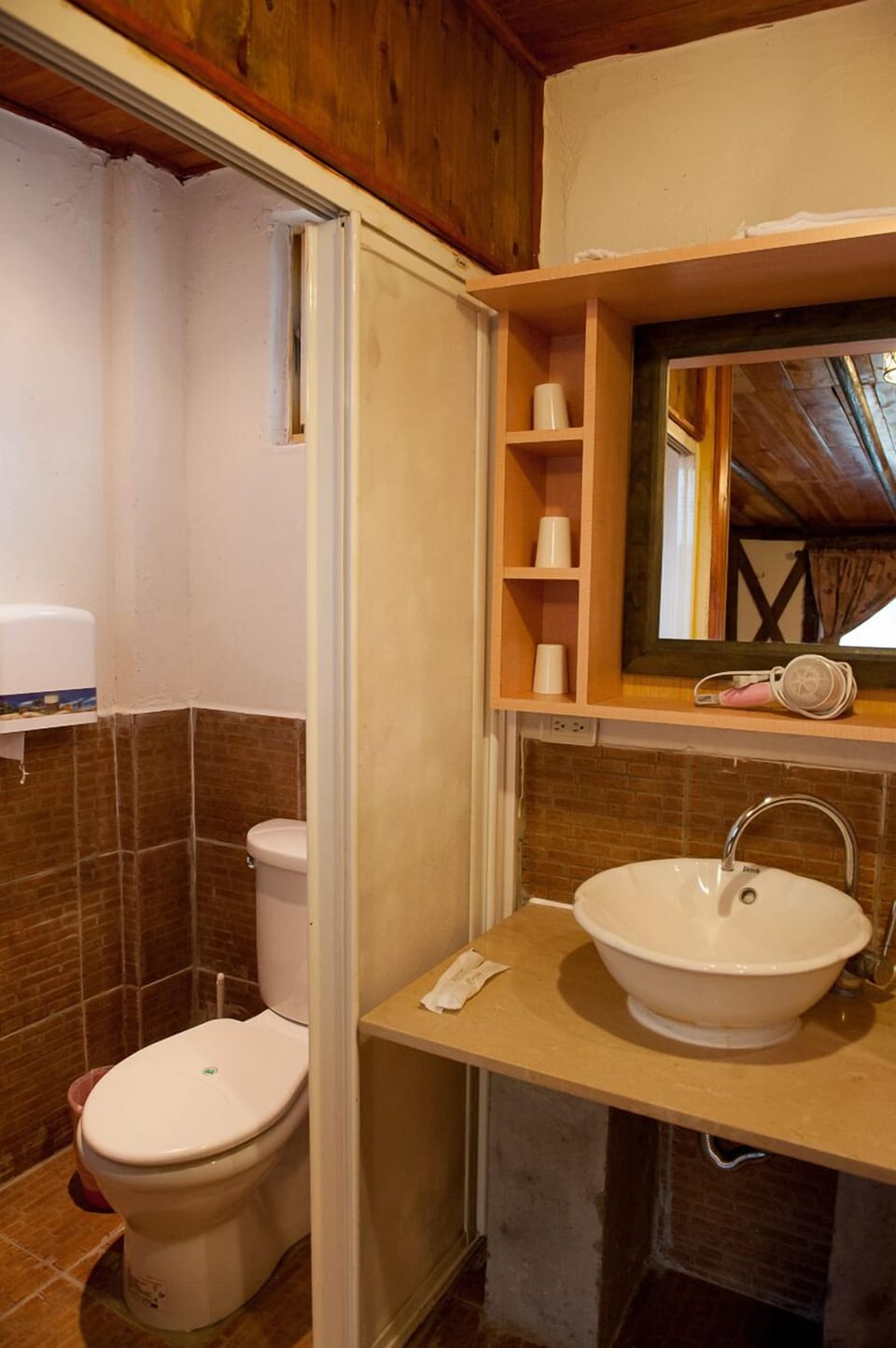 Classic Double Room | Bathroom | Shower, free toiletries, hair dryer, bathrobes
