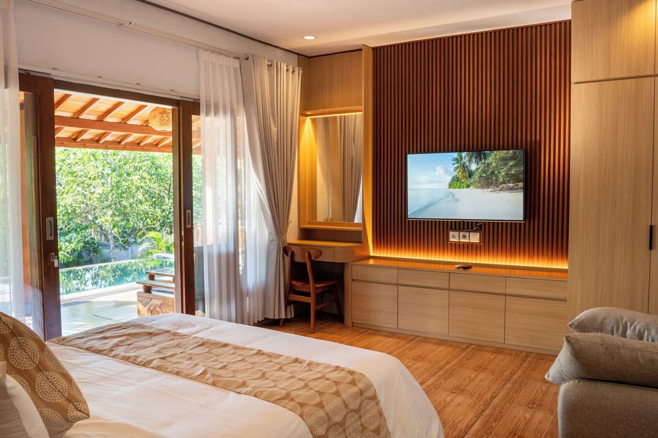 Villa, Courtyard View | Desk, free WiFi