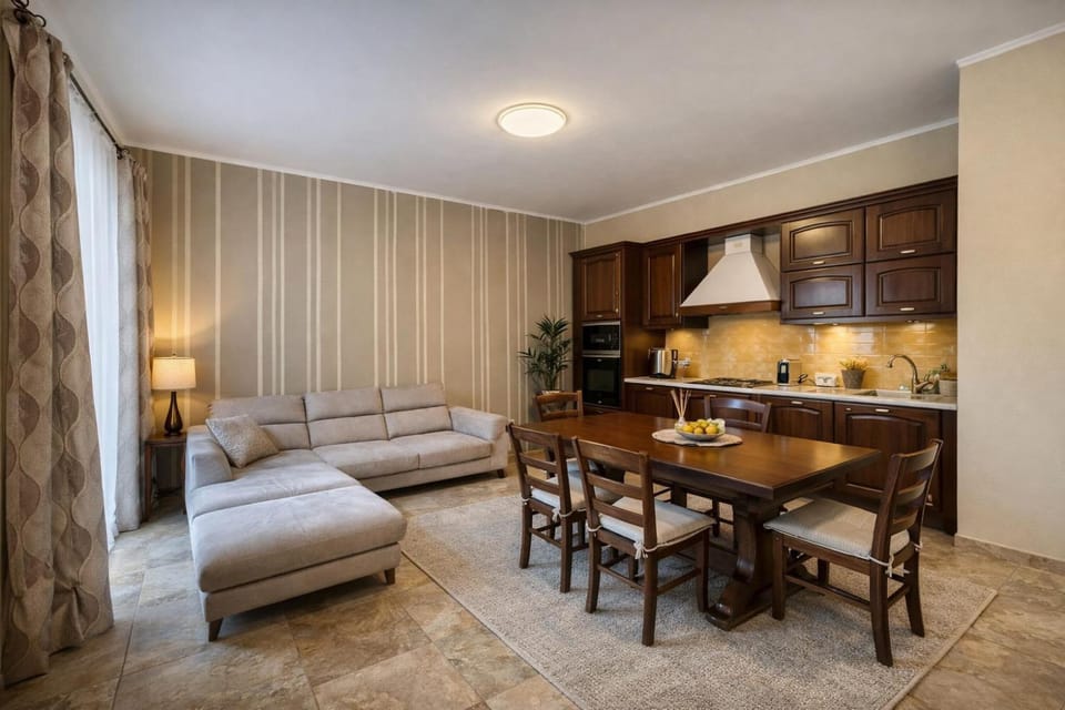 Family Apartment, 2 Bedrooms, 2 Bathrooms, Sea Facing (Duplex Le Onde - Center & Parking) | Dining