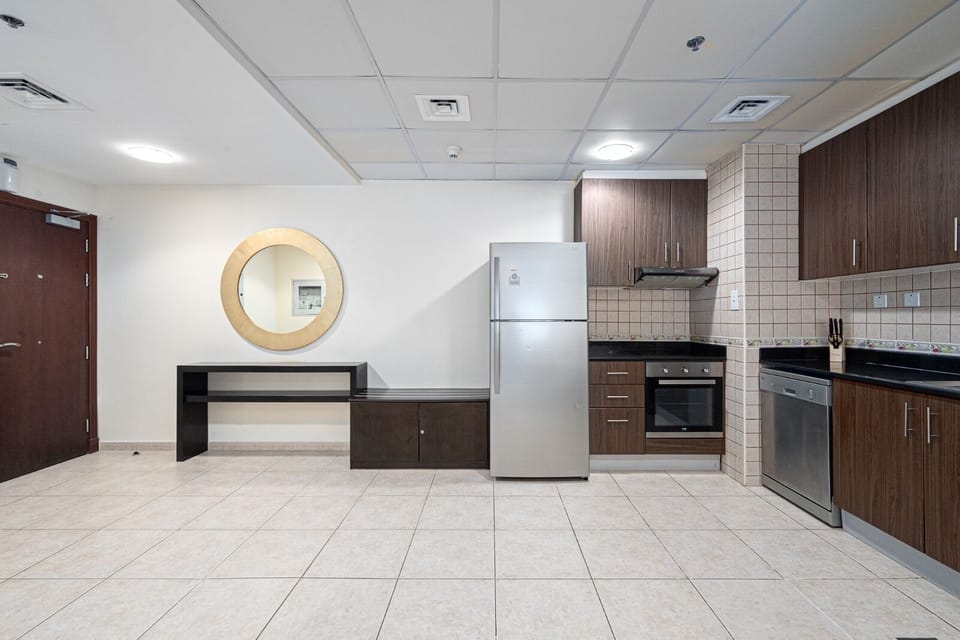 Luxury Apartment, Marina View | Private kitchen