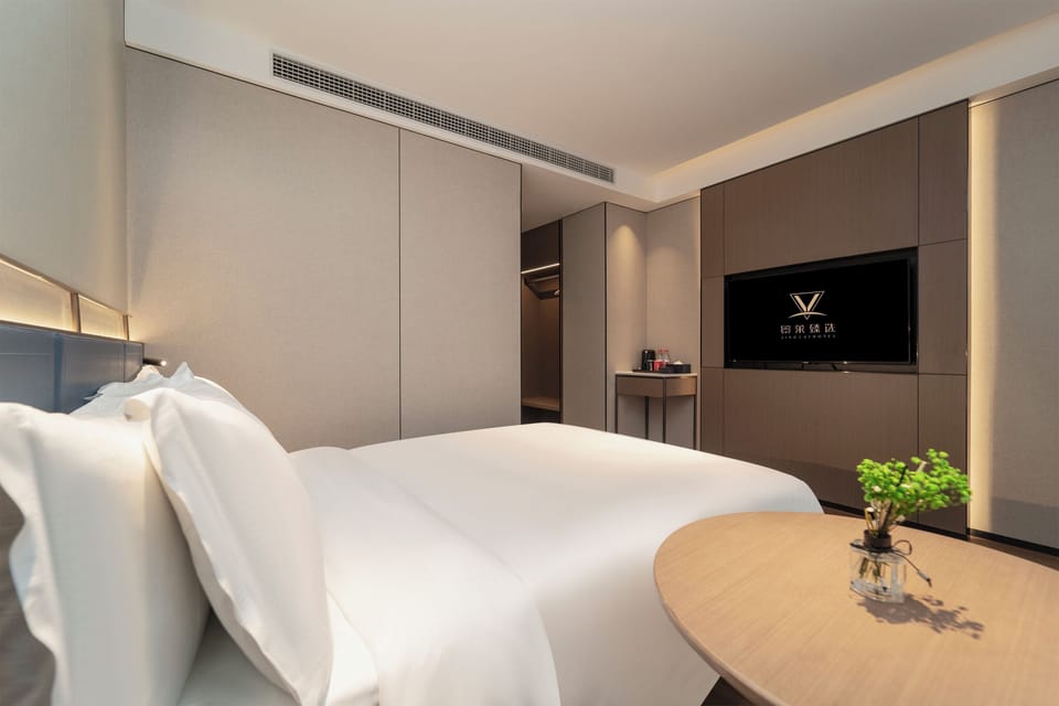 Standard Double Room | Free WiFi