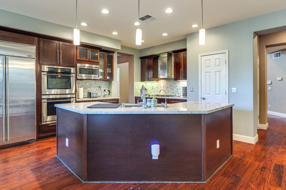 Kitchen | 1st Floor