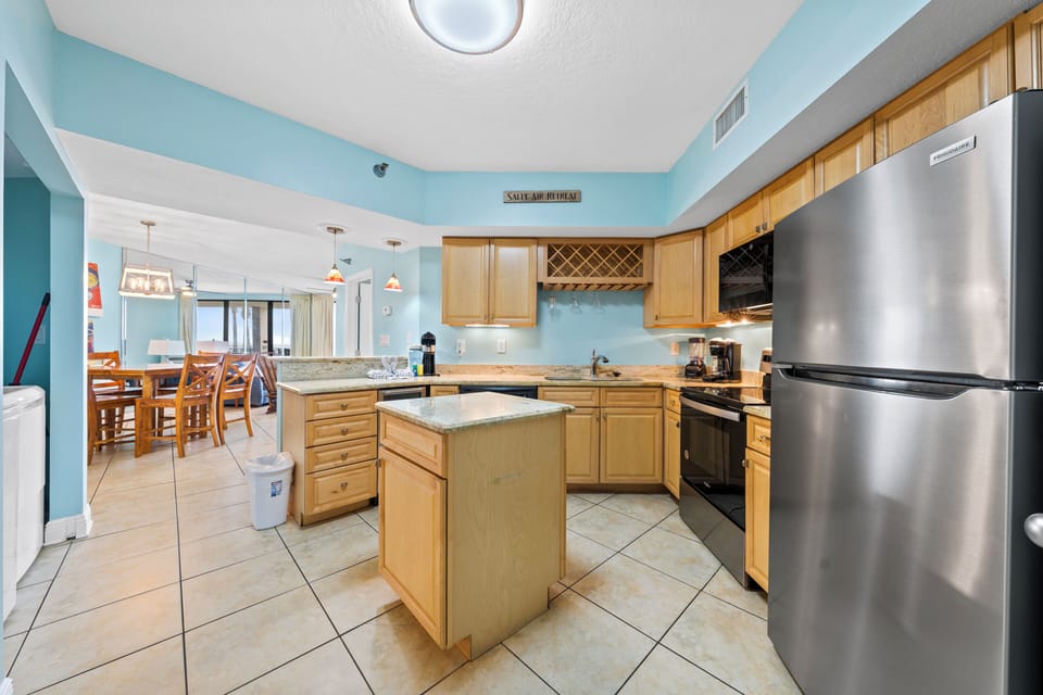 Signature Condo, 3 Bedrooms, Balcony, Beach View | Private kitchen | Fridge, microwave, oven, stovetop