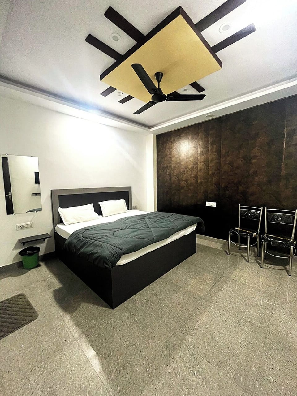 Comfort Room | In-room safe, soundproofing, free WiFi