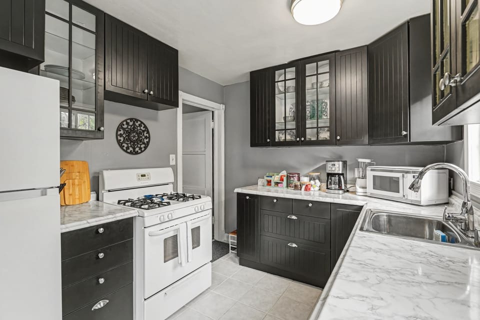 Fully equipped kitchen
