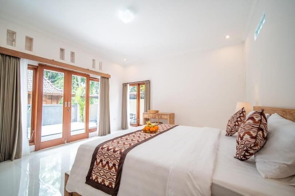 Double Room, Pool View | Free WiFi