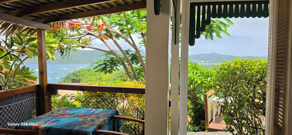Ti Colibri Bellevue Martinique avec vue imprenable Apartment in Sainte-Anne