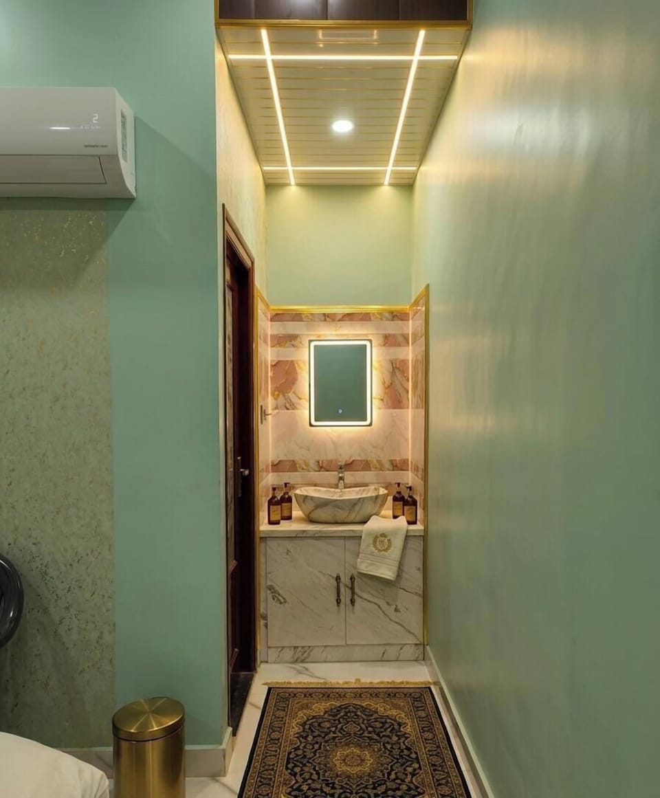 Luxury Double Room, Non Smoking, Air conditioning | Egyptian cotton sheets, premium bedding, down comforters