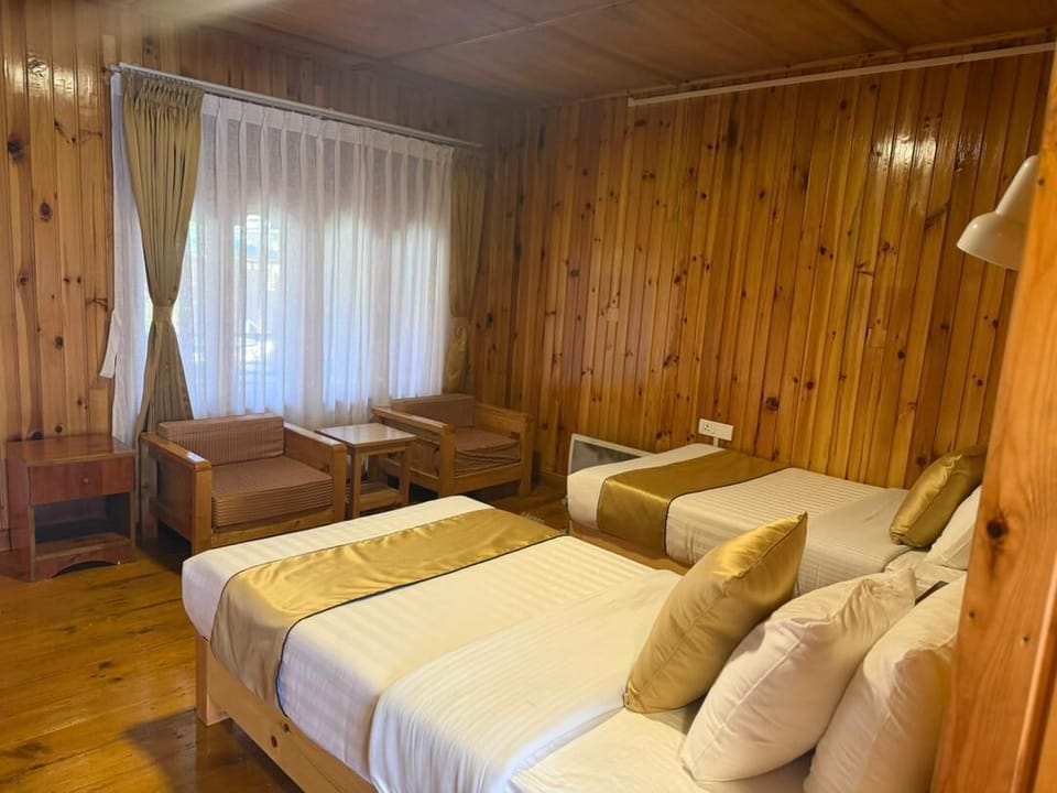 Standard Double Room, Mountain View | WiFi (free)