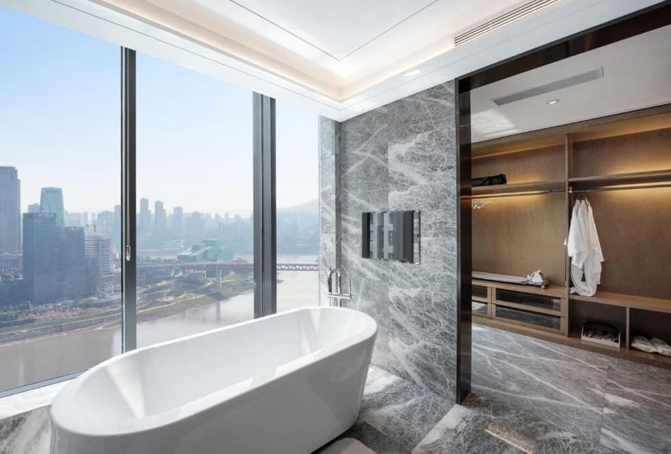 Luxury Suite, River View | Bathroom | Free toiletries, hair dryer, bathrobes, slippers