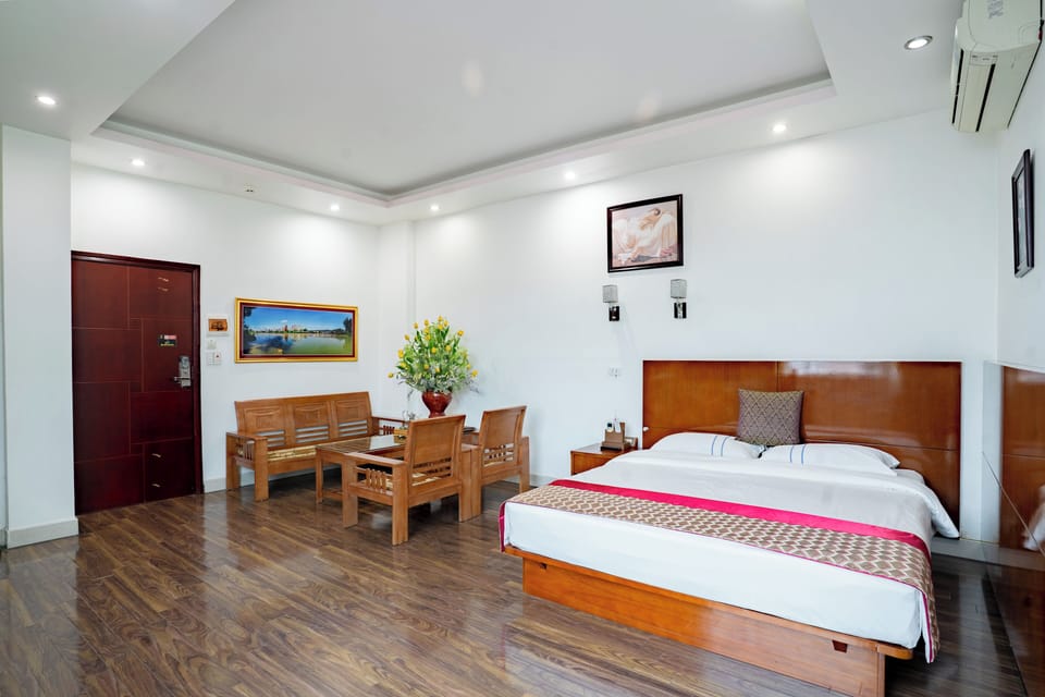 Luxury Double Room | Iron/ironing board (on request), WiFi (free), bed sheets