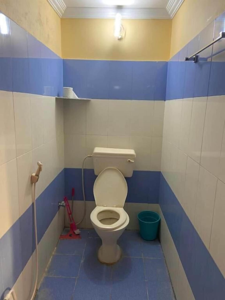 Twin Room | Bathroom