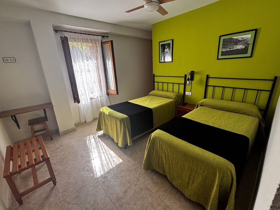 Twin Room, Mountain View