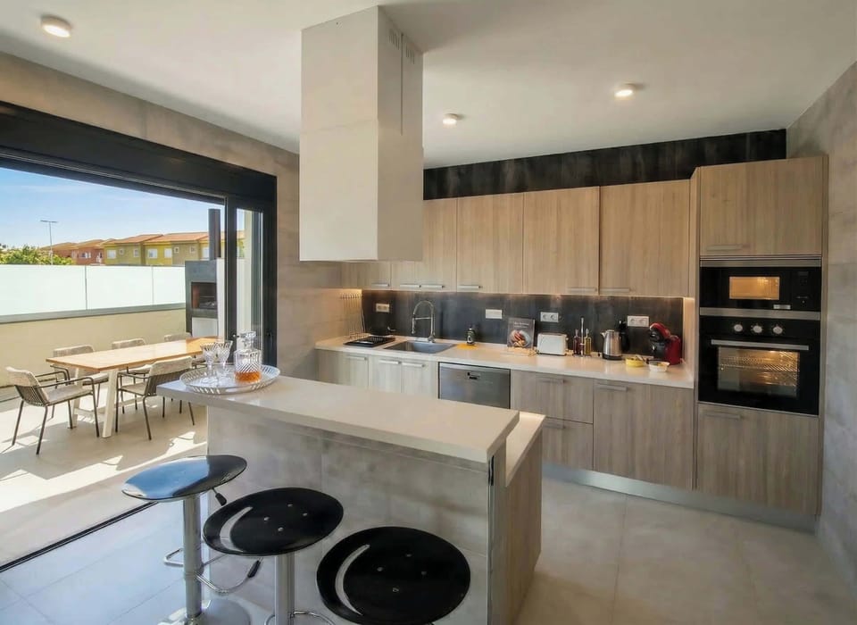Kitchen, BBQ Area outside