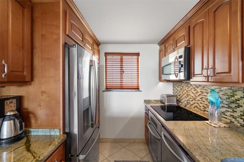 Condo, 2 Bedrooms | Private kitchen | Coffee/tea maker, fridge, oven, toaster