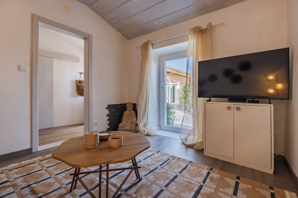 Classic Townhome, Garden View | Interior