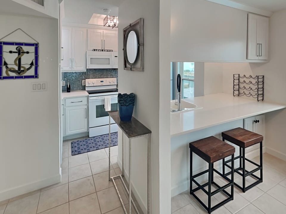 Kitchen - Countertop Seating For 2